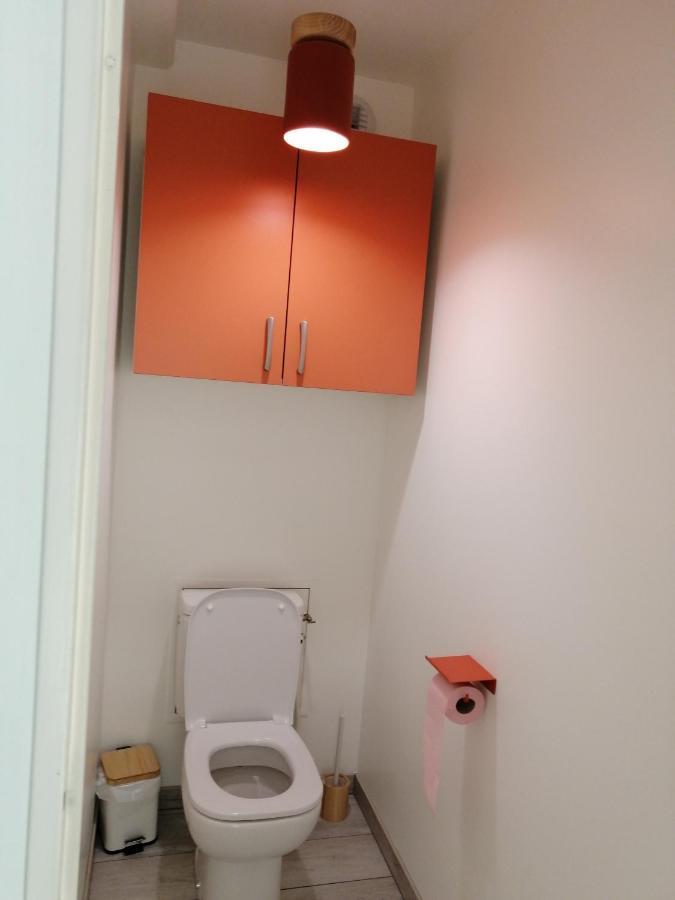 L'estivalière Face à La